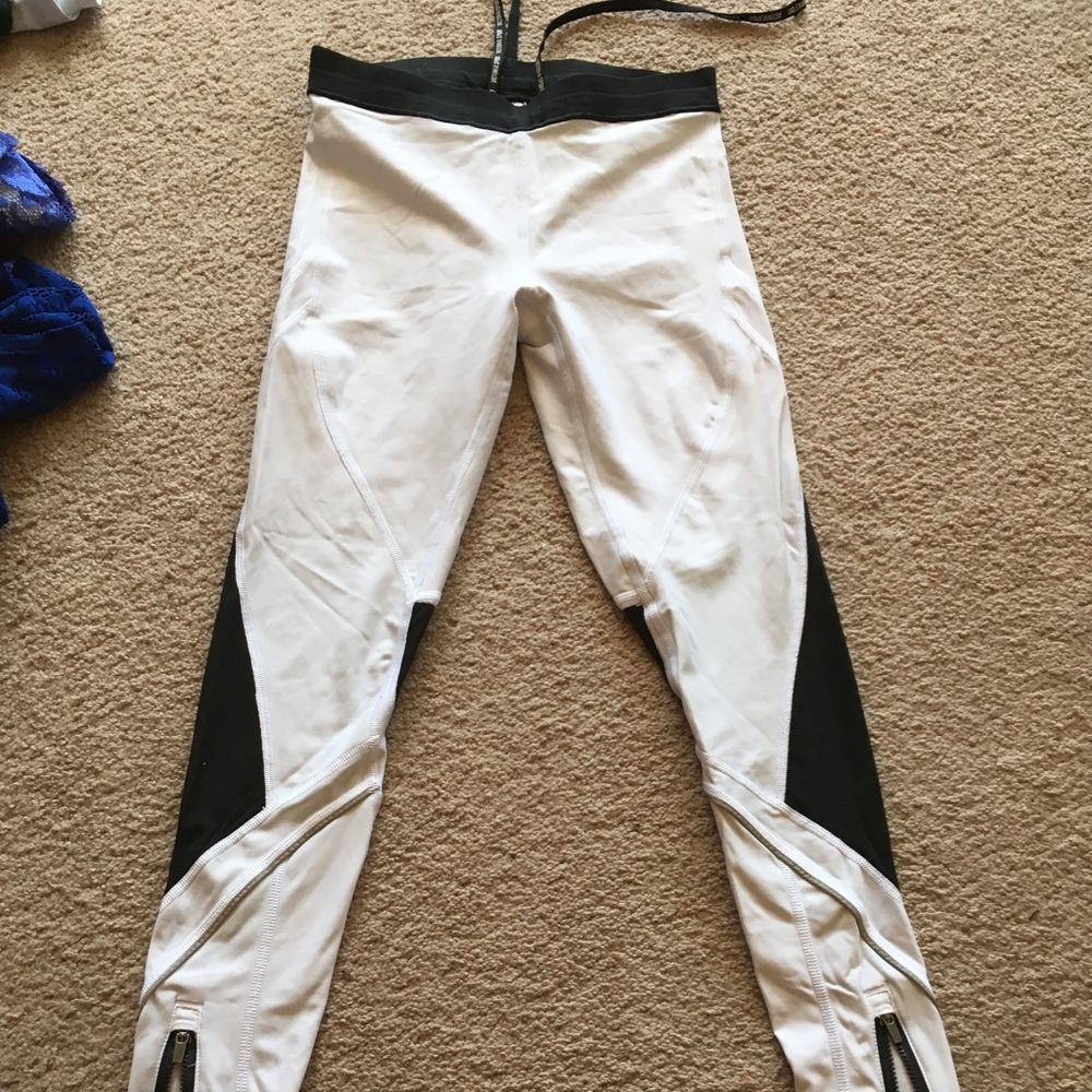 Victoria’s Secret workout leggings